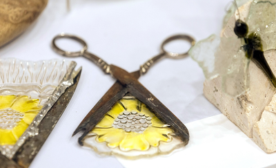 A budafoki Üvegművészeti tárlat egyik üvegalkotása