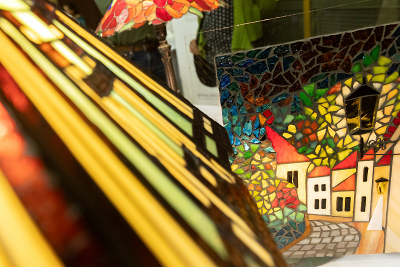 A budafoki Üvegművészeti kiállítás színei