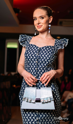 MJ glass design üvegékszerei a győri La Dolce Vita divatbemutató kifutóján