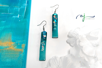 MJ glass design Eklektika üvegékszer lógós fülbevaló - türkizzöld és áttetsző szivárványszínű üvegdarabokkal